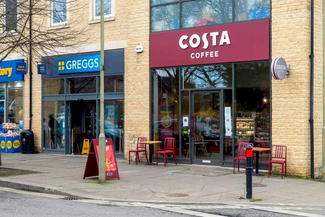 UK Coffee Culture: Habits, Trends, and Sourcing in 2026